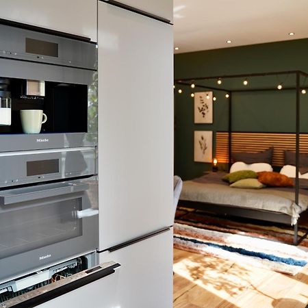 Edler Wohnraum Luxurioeses Studio Im Zentrum Mit Balkon, Kaffeevollautomat, Klima & Parkplatz Цвікау Екстер'єр фото